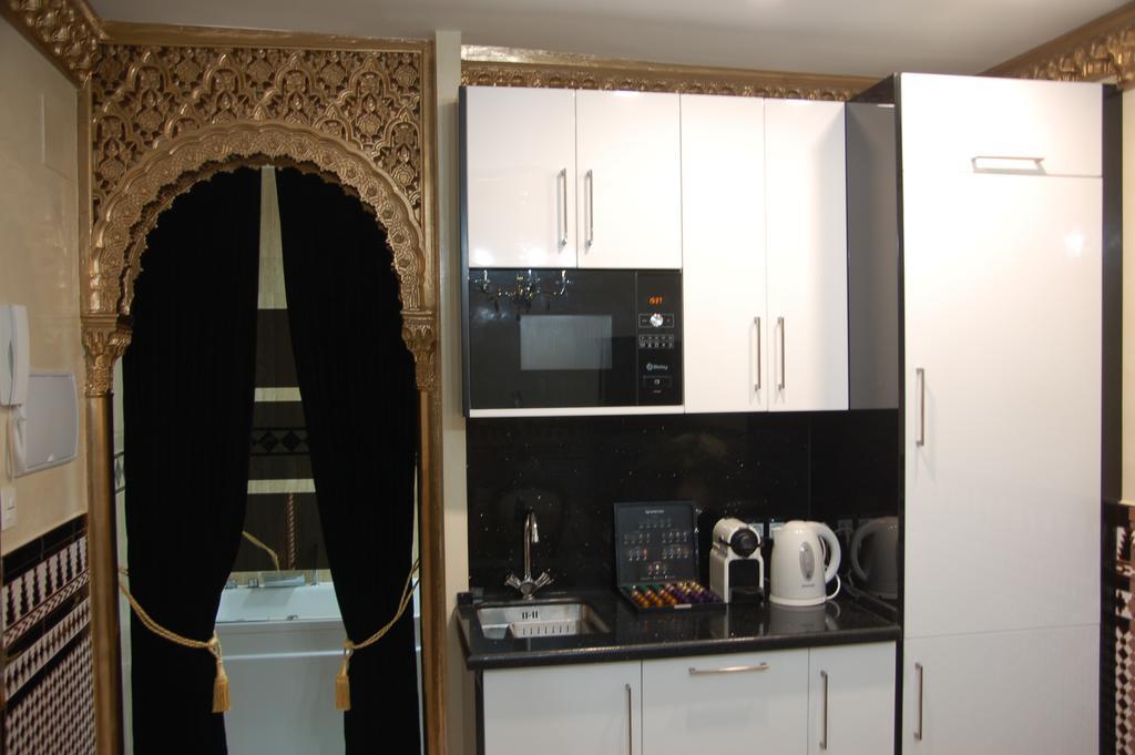 Luxury Apartment Plus Ultra เซบีญา ภายนอก รูปภาพ
