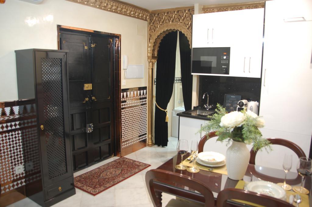 Luxury Apartment Plus Ultra เซบีญา ภายนอก รูปภาพ