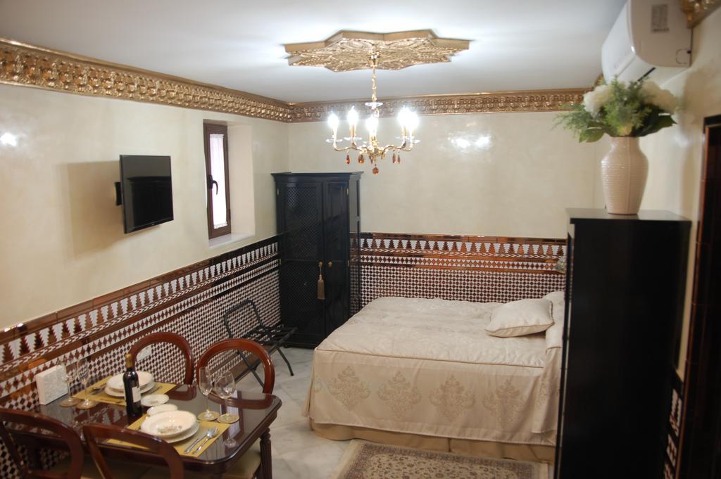 Luxury Apartment Plus Ultra เซบีญา ภายนอก รูปภาพ